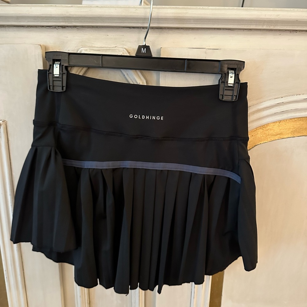 Gold Hinge Black Pleated Tennis Skirt
